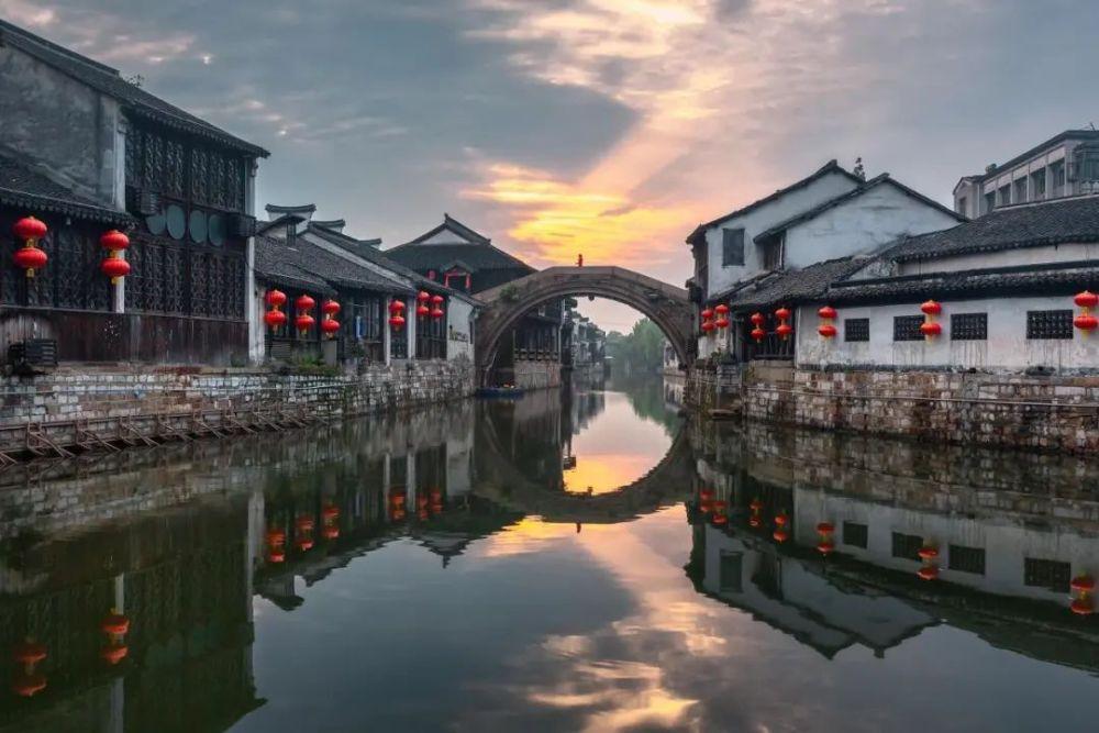混动界的全能战士,顶配不到18万?哈弗枭龙MAX到底有多卷?